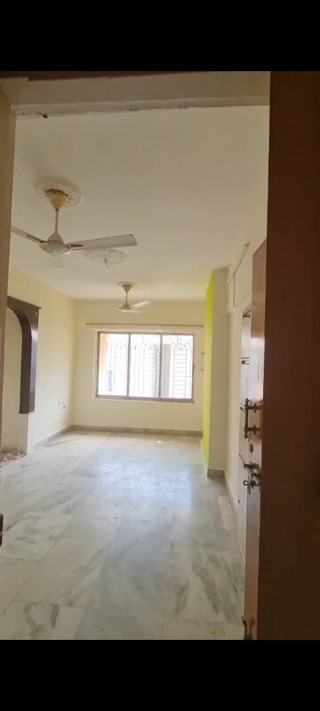 Room in 2 BHK Apartment at Rutu Enclave, Kasarvadavali – for Rent