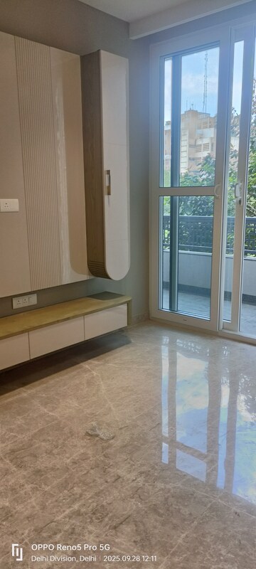 Room in 3 BHK Builder Floor at Janakpuri – for Sale