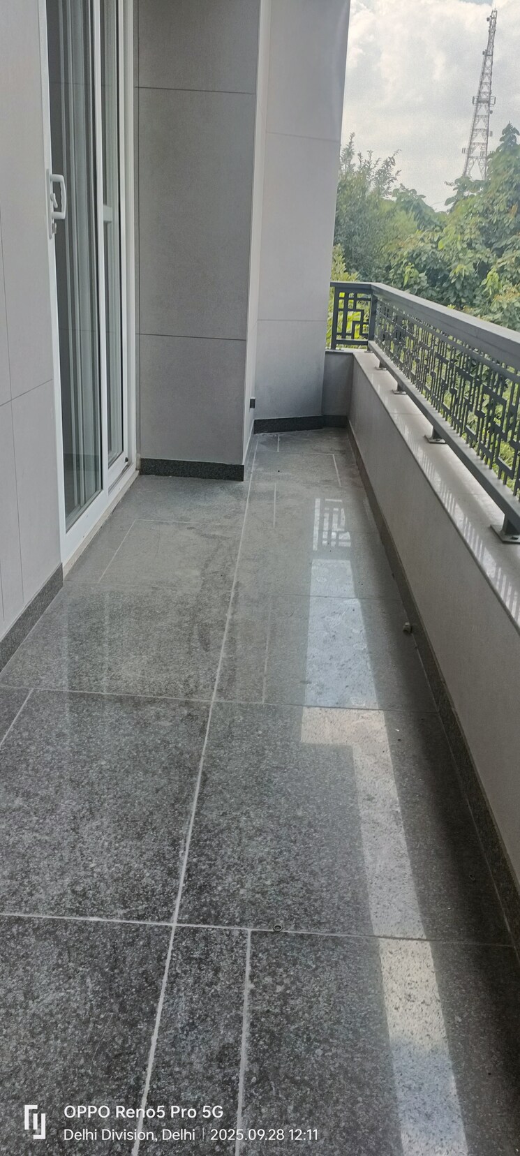 Balcony, janakpuri 3 Bedroom 1350 Sq.Ft. Builder Floor In Janakpuri Delhi 9631008