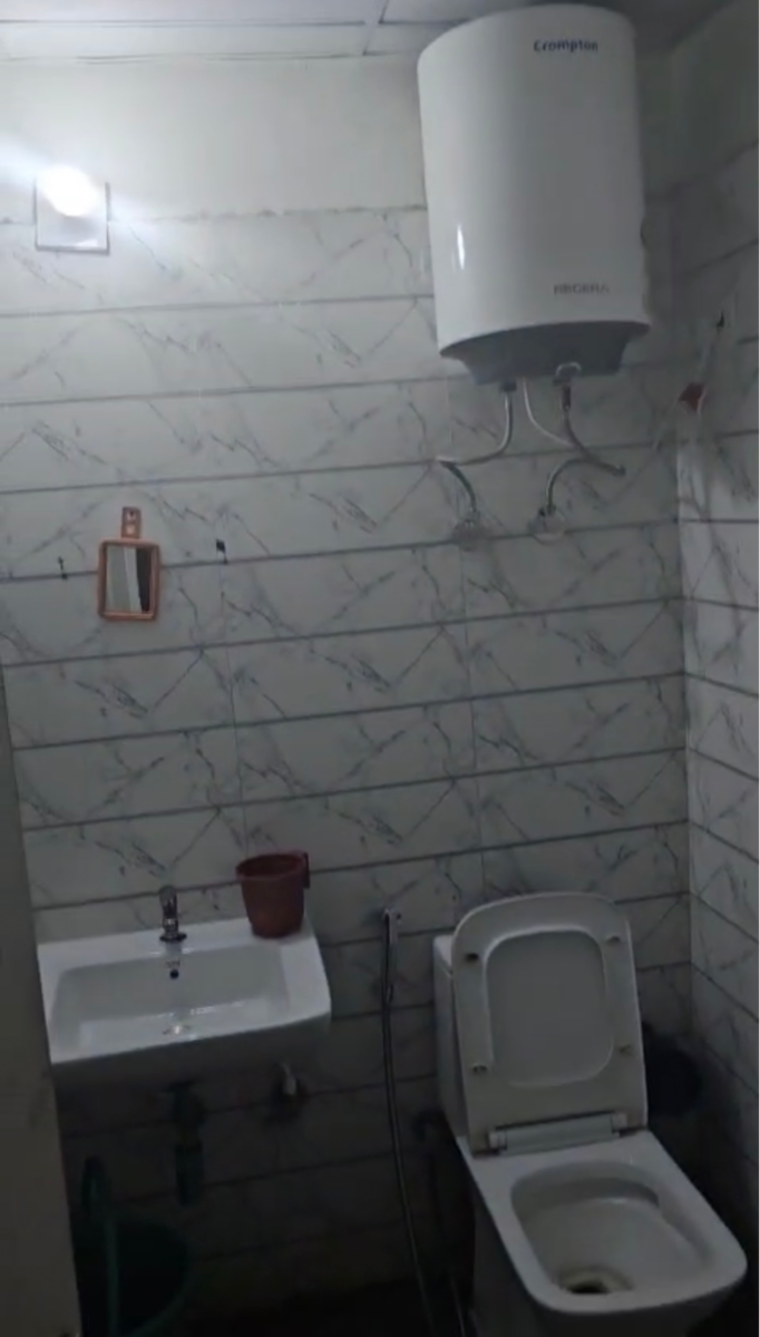 Bathroom, baberpur mandi 2 Bedroom 550 Sq.Ft. Apartment In Baberpur Mandi Panipat 9631061