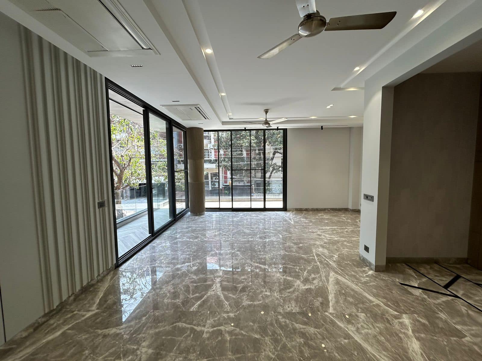 4 BHK + Servant Room Builder Floor For Sale in Safdarjung Enclave