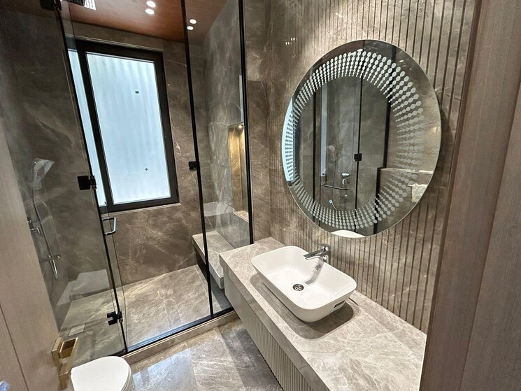 Bathroom, safdarjung enclave 4 Bedroom 4509 Sq.Ft. Builder Floor In Safdarjung Enclave Delhi 9631051