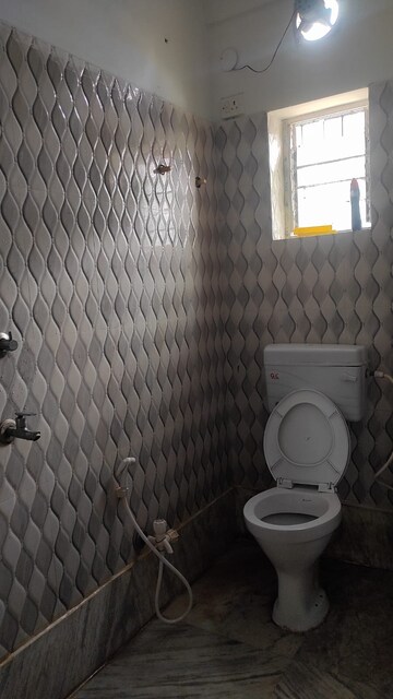 Bathroom in 2 BHK Apartment at Netaji Nagar – for Rent