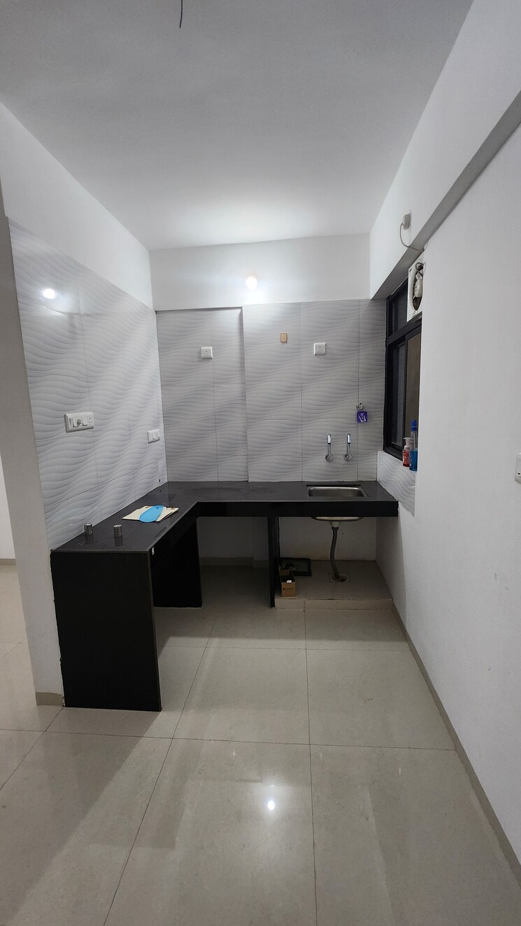 Kitchen, oxy-beaumonde 1 Bedroom 542 Sq.Ft. Apartment In Viman Nagar Pune 9631092