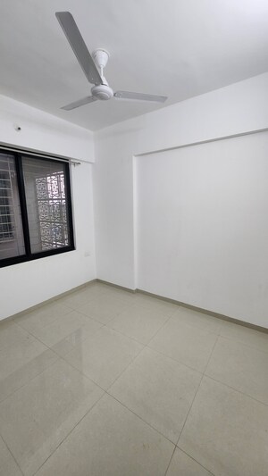 Furnished Amenities in 1 BHK Apartment at Oxy Beaumonde, Viman Nagar – for Rent