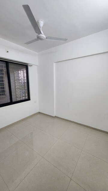 Furnished Amenities in 1 BHK Apartment at Oxy Beaumonde, Viman Nagar – for Rent