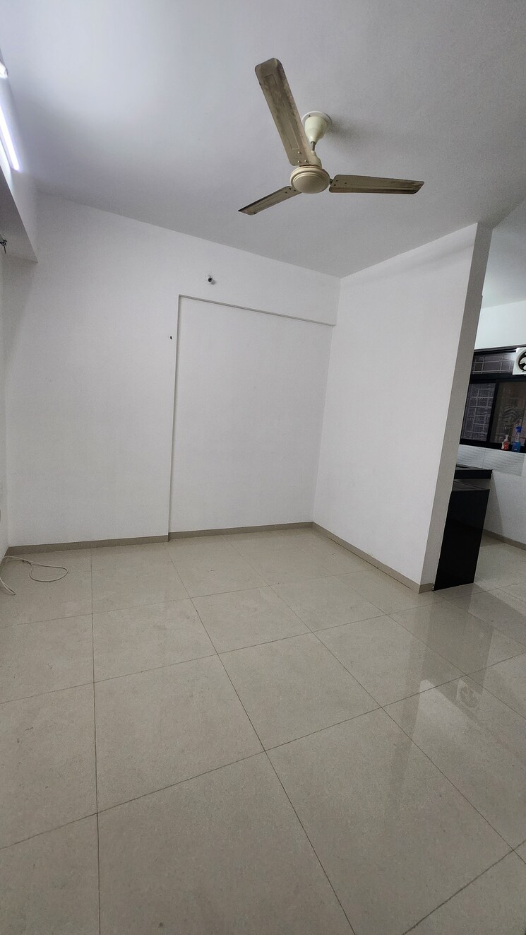 Kitchen, oxy-beaumonde 1 Bedroom 542 Sq.Ft. Apartment In Viman Nagar Pune 9631092