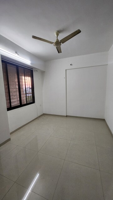 Furnished Amenities in 1 BHK Apartment at Oxy Beaumonde, Viman Nagar – for Rent