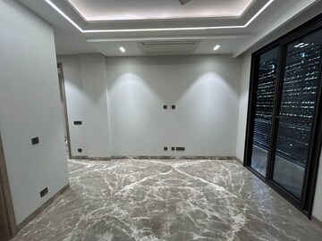 Bedroom in 4 BHK Builder Floor at Safdarjung Enclave – for Sale
