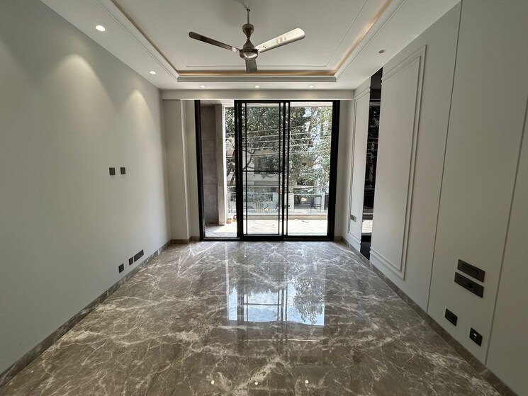 Room, safdarjung enclave 4 Bedroom 4518 Sq.Ft. Builder Floor In Safdarjung Enclave Delhi 9631084