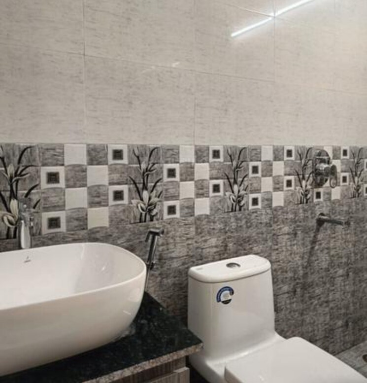 Bathroom, sahastradhara road 4 Bedroom 2600 Sq.Ft. Independent House In Sahastradhara Road Dehradun 9631104