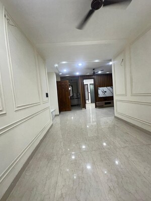 Building Lobby in 3 BHK Builder Floor at Puri Kohinoor, Sector 89 – for Sale