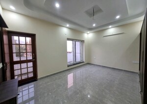Room in 4 BHK Independent House at Sahastradhara Road – for Sale