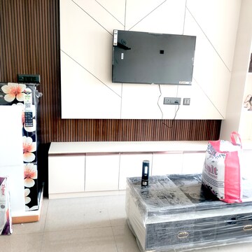 Furnished Amenities in 3 BHK Builder Floor at Aman Vihar – for Rent