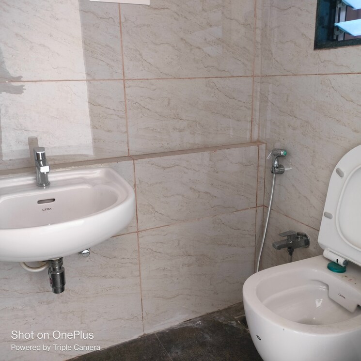 Bathroom, chandak-34-park-estate 2 Bedroom 617 Sq.Ft. Apartment In Goregaon West Mumbai 9631178