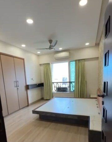 Master Bedroom in 3 BHK Apartment at Hiranandani Meadows, Manpada – for Sale