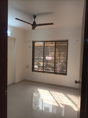 Room in 2 BHK Apartment at Kurla East – for Rent
