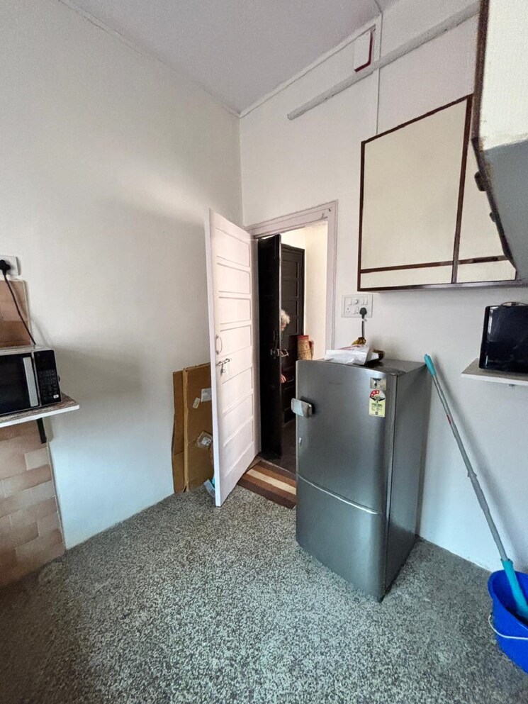 Living Room, bandra west 1 Bedroom 500 Sq.Ft. Apartment In Bandra West Mumbai 9631202