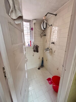 Bathroom in 1 BHK Apartment at Bandra West – for Rent