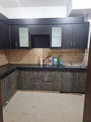 Kitchen in 2.5 BHK Apartment at Ajnara Homes, Sector 16b Greater Noida – for Rent