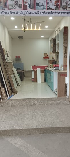 Retail Shop For Sale in Tharwani Miracle