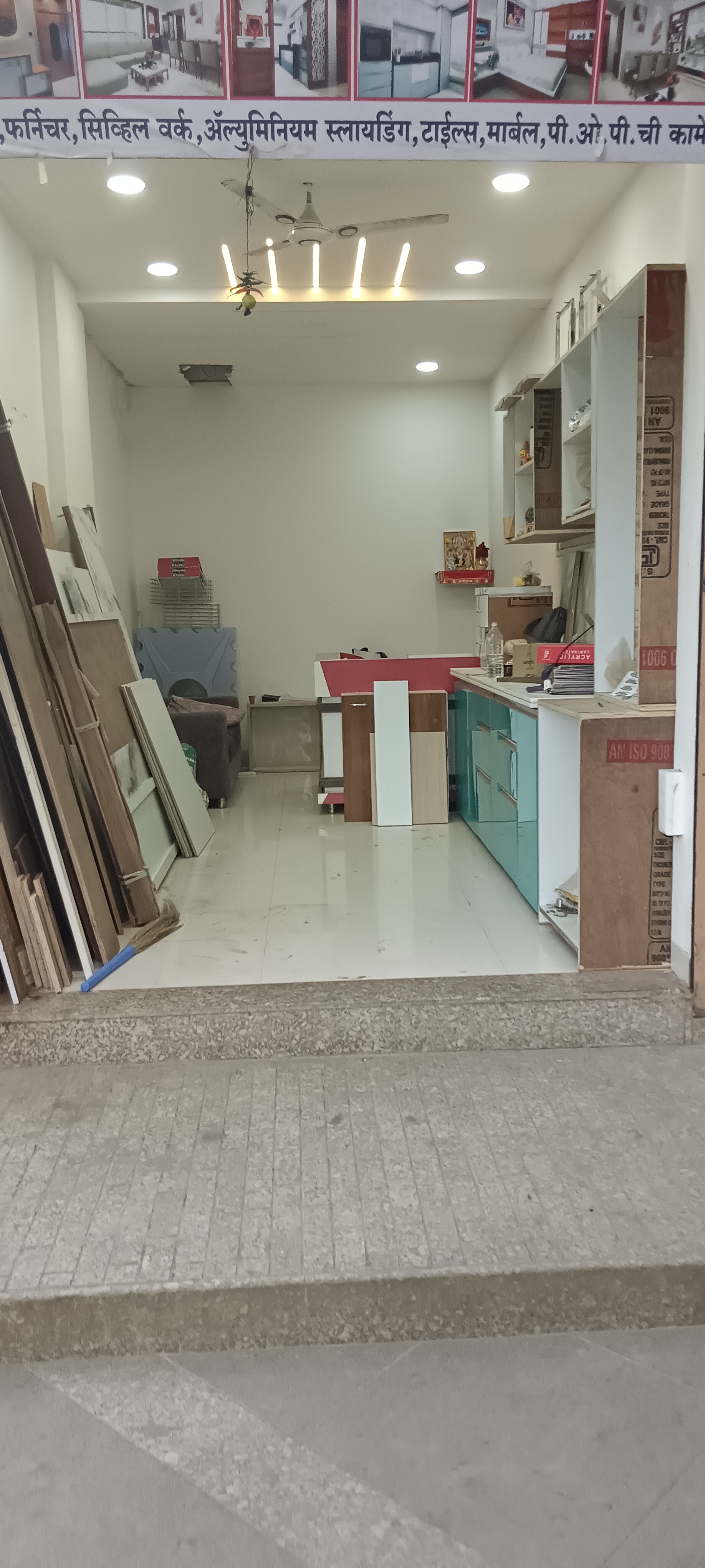 Retail Shop For Sale in Tharwani Miracle