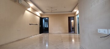 Room in 3 BHK Apartment at Kolte Patil Link Palace, Santacruz West – for Rent
