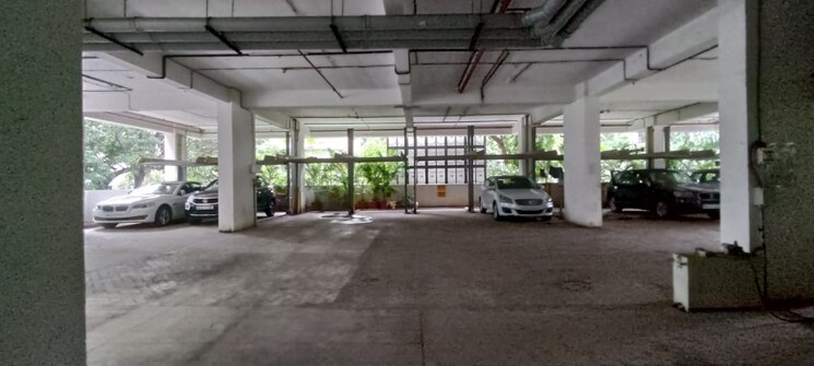  Parking, kolte-patil-link-palace 3 Bedroom 1079 Sq.Ft. Apartment In Santacruz West Mumbai 9631270