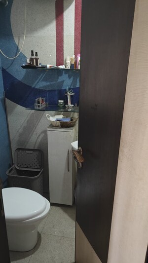 Furnished Amenities in 3 BHK Apartment at Vijay Golden Peak, Khar West – for Rent