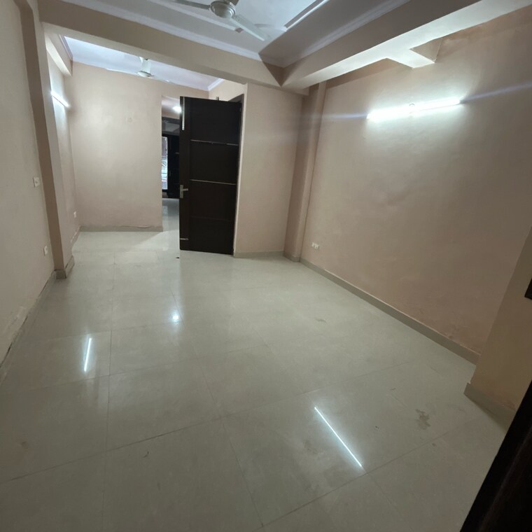 Room, kotla mubarakpur 2 Bedroom 800 Sq.Ft. Builder Floor In Kotla Mubarakpur Delhi 9631308