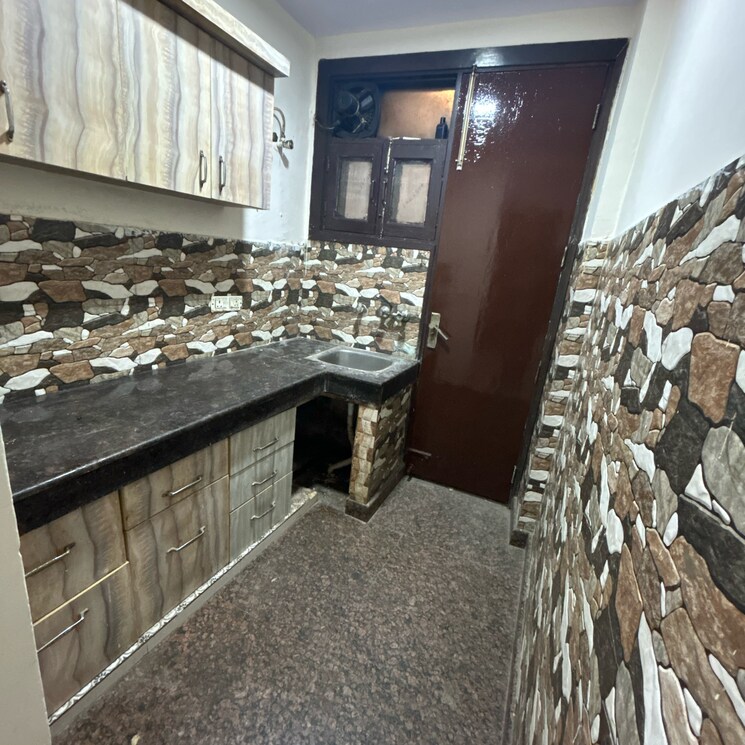 Kitchen, kotla mubarakpur 2 Bedroom 800 Sq.Ft. Builder Floor In Kotla Mubarakpur Delhi 9631308