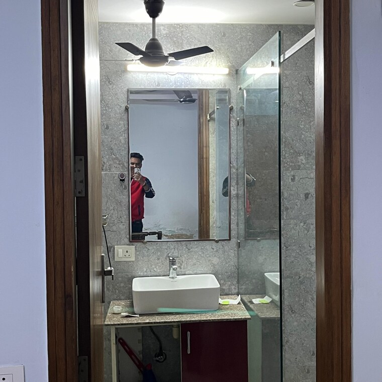 Bathroom, chattarpur 3 Bedroom 1300 Sq.Ft. Builder Floor In Chattarpur Delhi 9631323