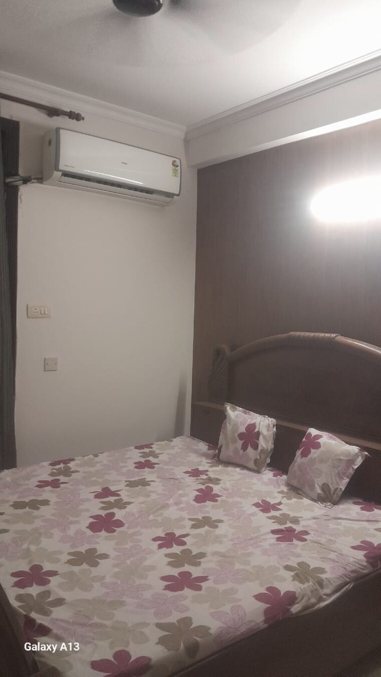 Room, unitech-south-city-ii 3 Bedroom 1600 Sq.Ft. Builder Floor In Sector 50 Gurgaon 9631330