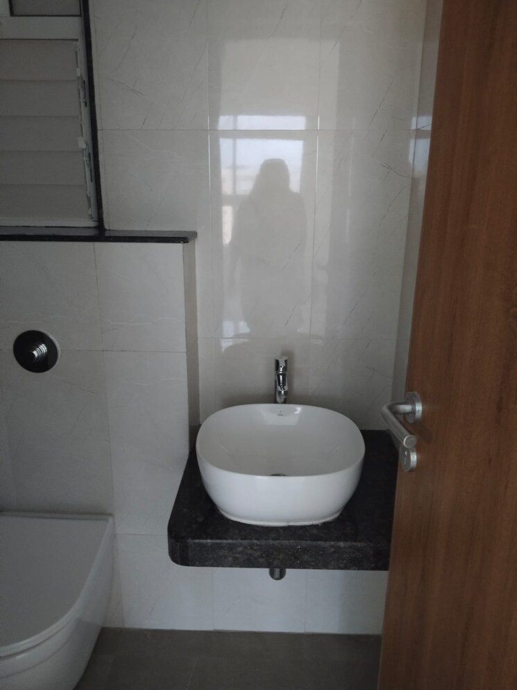 Bathroom, k-raheja-sterling 1 Bedroom 650 Sq.Ft. Apartment In Mohammadwadi Pune 9631335