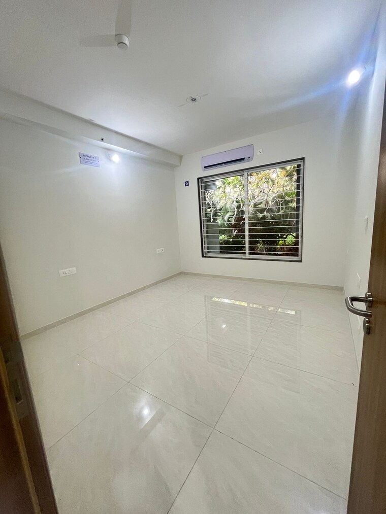 Room, sinhagad road 2 Bedroom 1150 Sq.Ft. Apartment In Sinhagad Road Pune 9631365