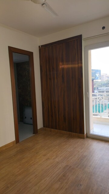 Room in 2 BHK Apartment at VIctoryone Amara, Sector 16 Greater Noida – for Sale