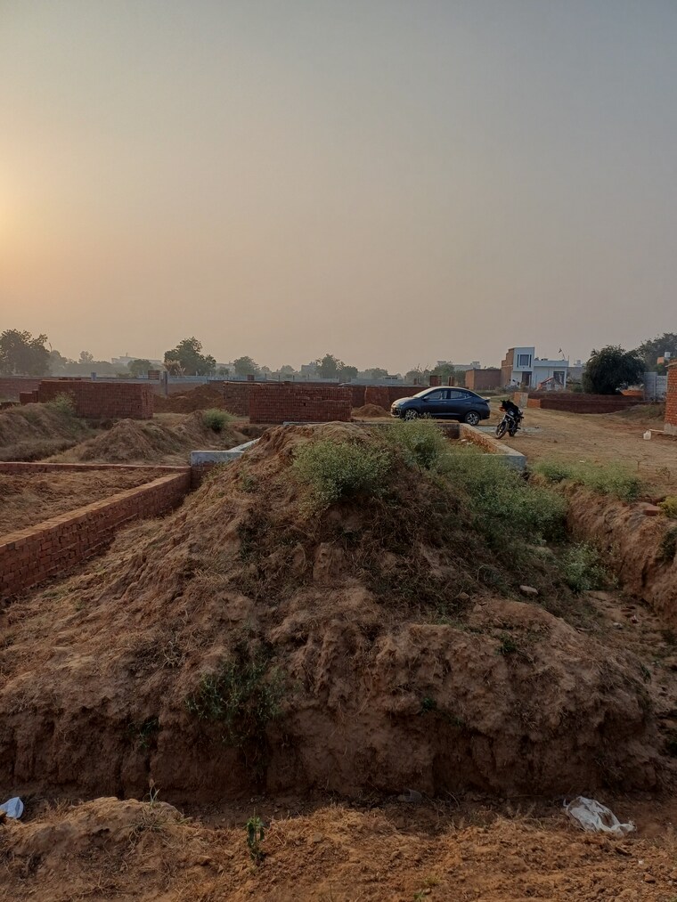 Garden, nacholi  59 Sq.Yd. Plot In Nacholi Faridabad 9631389