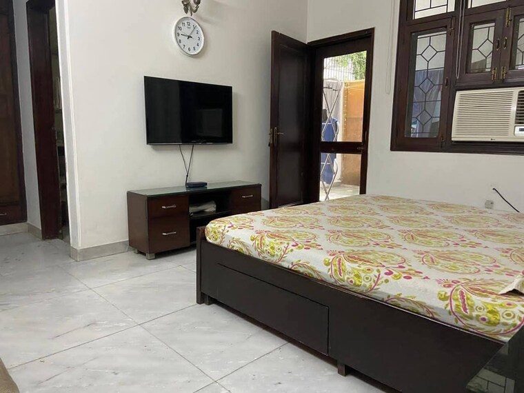 Bedroom, freedom fighters enclave 3 Bedroom 1700 Sq.Ft. Apartment In Freedom Fighters Enclave Delhi 9631398