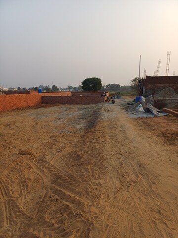  Plot For Sale in Nacholi