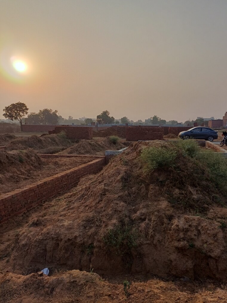 Garden, nacholi  60 Sq.Yd. Plot In Nacholi Faridabad 9631394