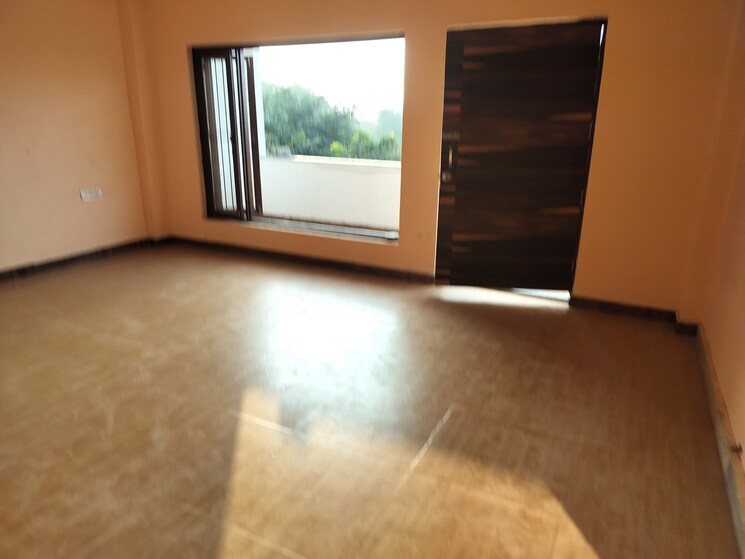 Room, rwa-apartments-sector-71 4 Bedroom 1850 Sq.Ft. Independent House In Sector 71 Noida 9631397