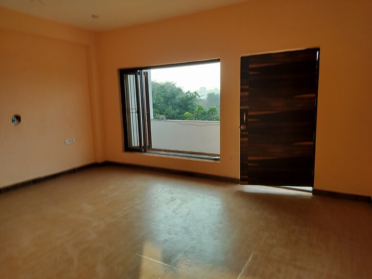 Room, rwa-apartments-sector-71 4 Bedroom 1850 Sq.Ft. Independent House In Sector 71 Noida 9631397