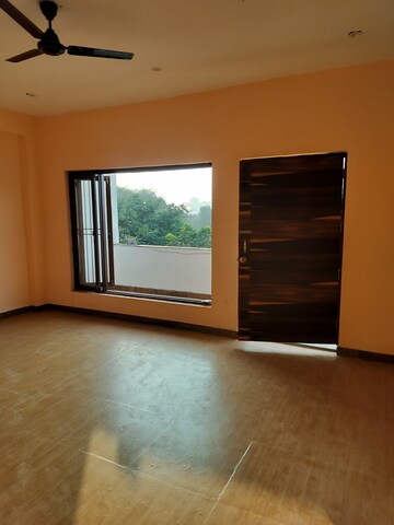 Room in 4 BHK Independent House at RWA Apartments Sector 71, Sector 71 – for Rent