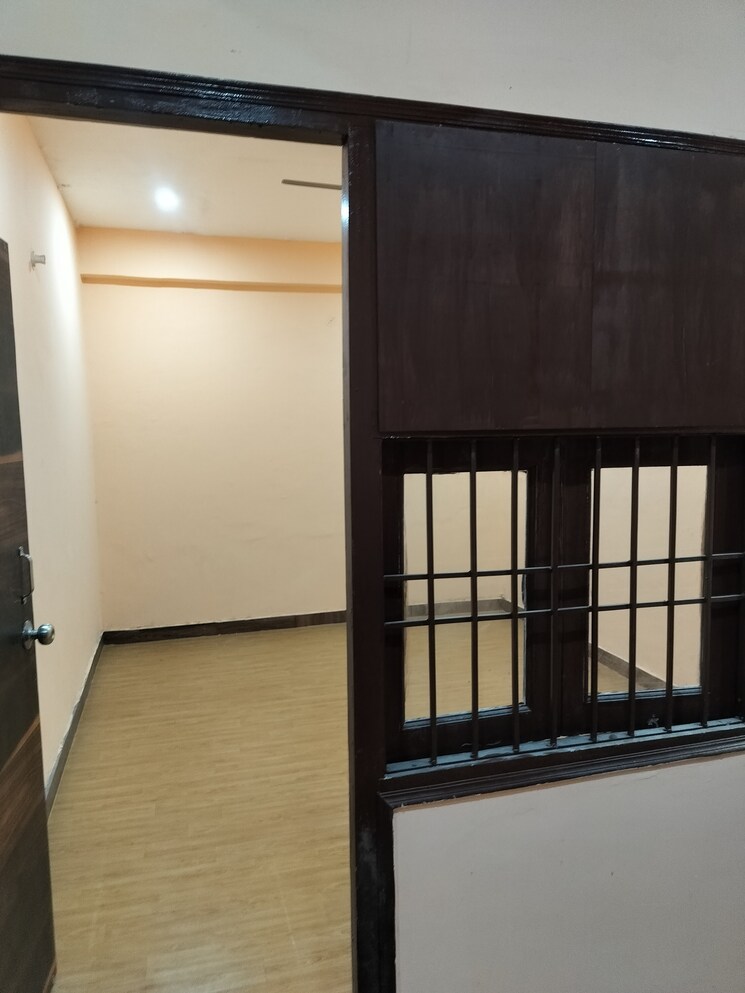 Room, rwa-apartments-sector-71 4 Bedroom 1850 Sq.Ft. Independent House In Sector 71 Noida 9631397