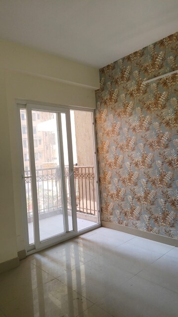 Room in 2 BHK Apartment at Prateek Grand City, Siddharth Vihar – for Sale