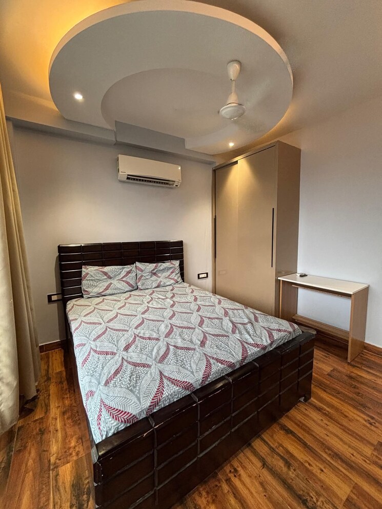 Bedroom, paryavaran complex 3 Bedroom 1600 Sq.Ft. Apartment In Paryavaran Complex Delhi 9631408