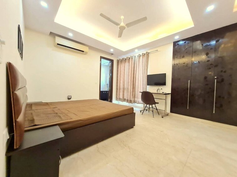 Bedroom, freedom fighters enclave 4 Bedroom 2100 Sq.Ft. Apartment In Freedom Fighters Enclave Delhi 9631417