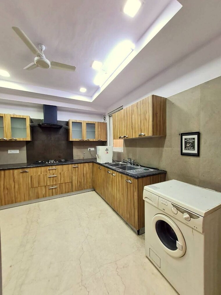 Kitchen, freedom fighters enclave 4 Bedroom 2100 Sq.Ft. Apartment In Freedom Fighters Enclave Delhi 9631417