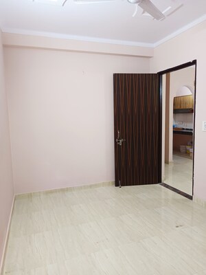 Room in 1 BHK Builder Floor at Saket – for Rent