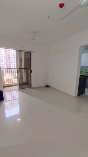 Room in 1 BHK Apartment at Runwal Gardens, Dombivli East – for Rent